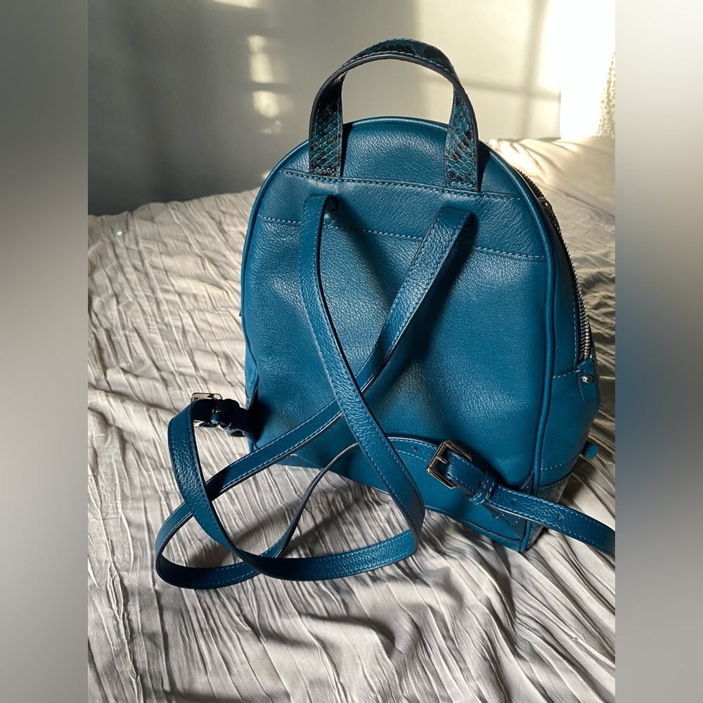 Backpack - Picture 2 of 3